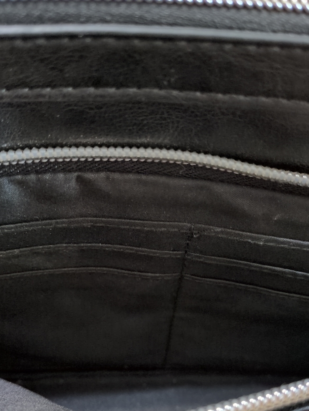 Relic Black Faux Leather Multi Zip Pocket Organizer Crossbody Bag Purse - Picture 8 of 11
